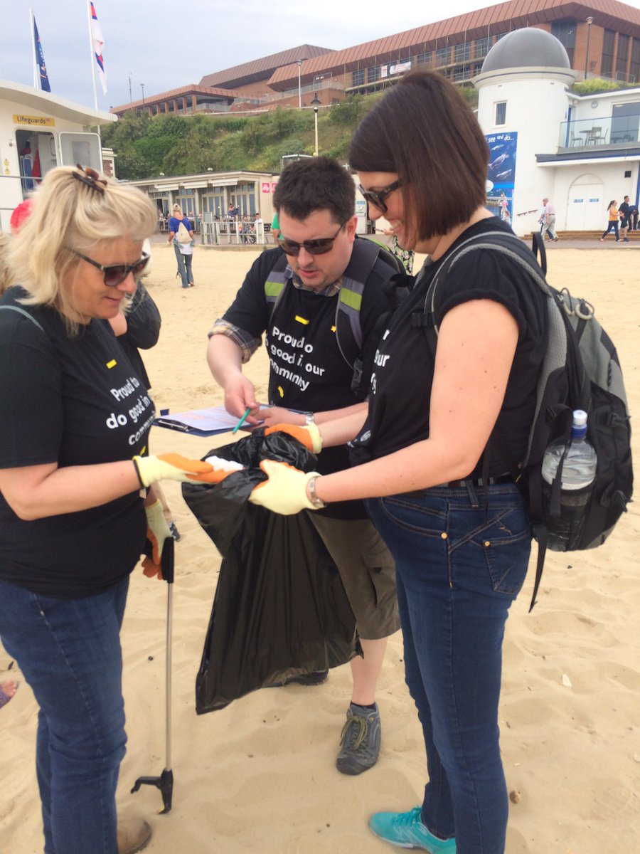 lizzie_prior's tweet photo. Gr8 beach clean in #Bournemouth with @marksandspencer #dorsetdevils + the public. Lots of plastic + cig stubs removed. @mcsuk #spenditwell https://t.co/VsKcASw4pH