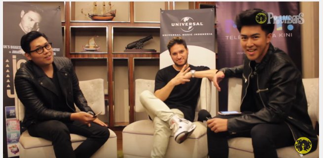 Prambors's tweet photo. Mario &amp; Eda lg interview Jonas Blue nih! Yah ini mah namanya Trio Bujang ya... Makin meleleh deh nih cewe-cewe ;) https://t.co/hMZ8egPWbz https://t.co/oGHvKBS2ch