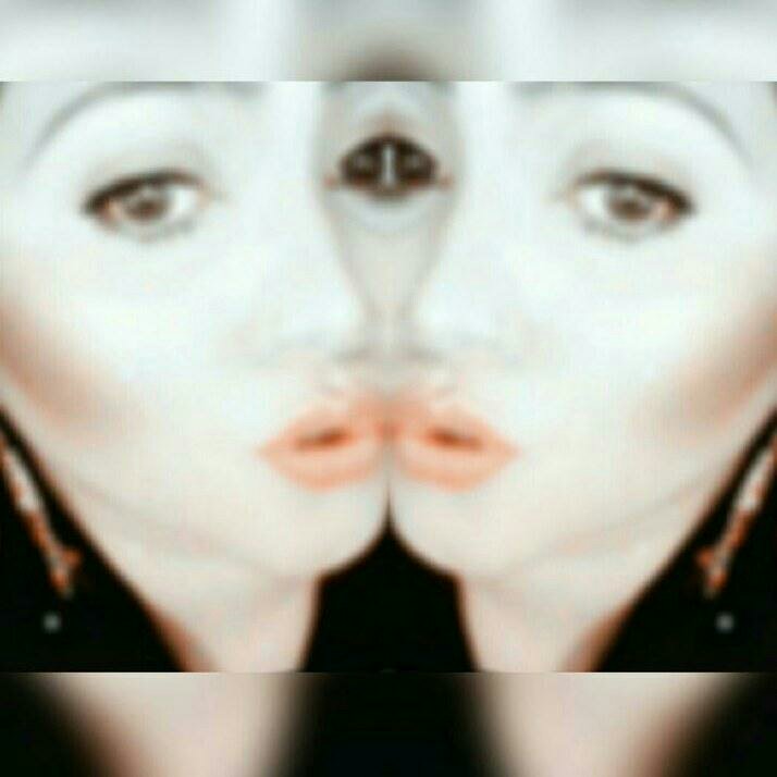 OMG! You have to see this. #BIGOLIVE >  .  
web.live.bigo.sg/2168311735_172…