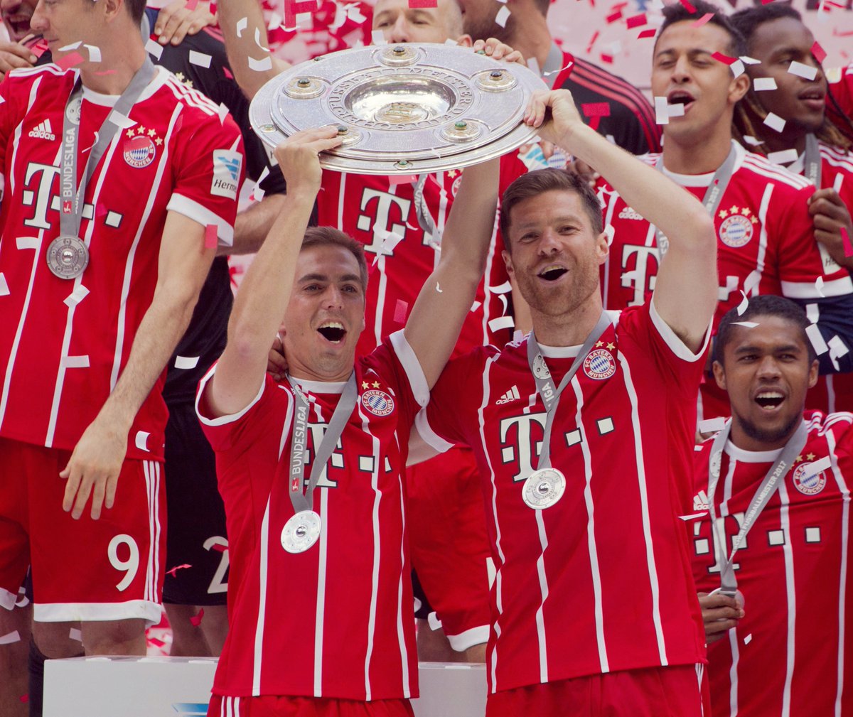 philipplahm's tweet photo. An absolute legend &amp; a world class football player - it has been a pleasure playing by your side the last few years, @XabiAlonso! #MiaSanMia https://t.co/nH6bpoAOgr