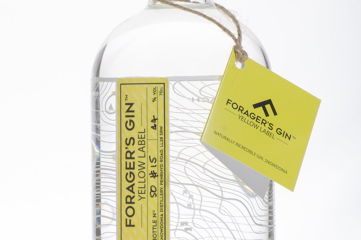 ForagersGin's tweet photo. #Gin lovers, RT &amp; Like for chance to win a bottle of our epic award winning #ForagersGin Yellow Label. Closes 09.06.17 #Hotcraftspirits. 18+ https://t.co/1WzQQWhudW