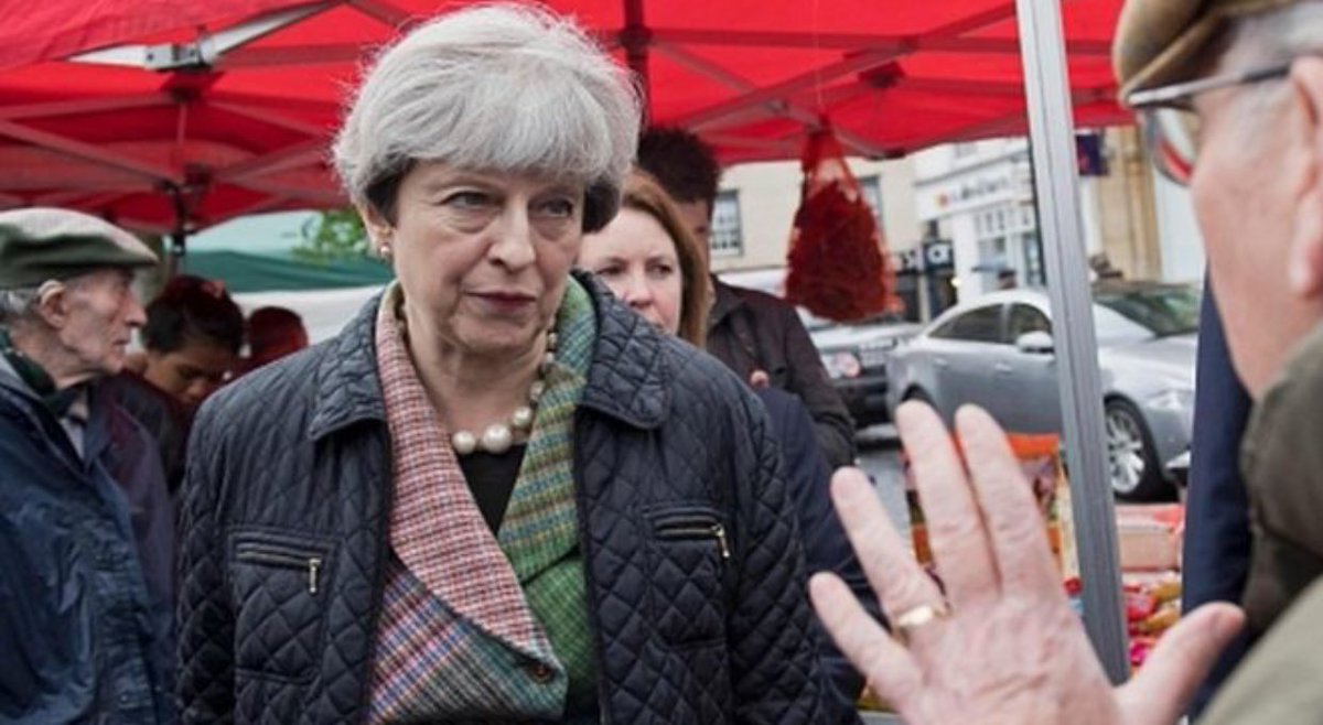 Just_JGC's tweet photo. But Mrs May! You're pulling us out of the world’s richest single market, to then re-apply for access on much worse terms to the same market? https://t.co/q2WTOe6YoY