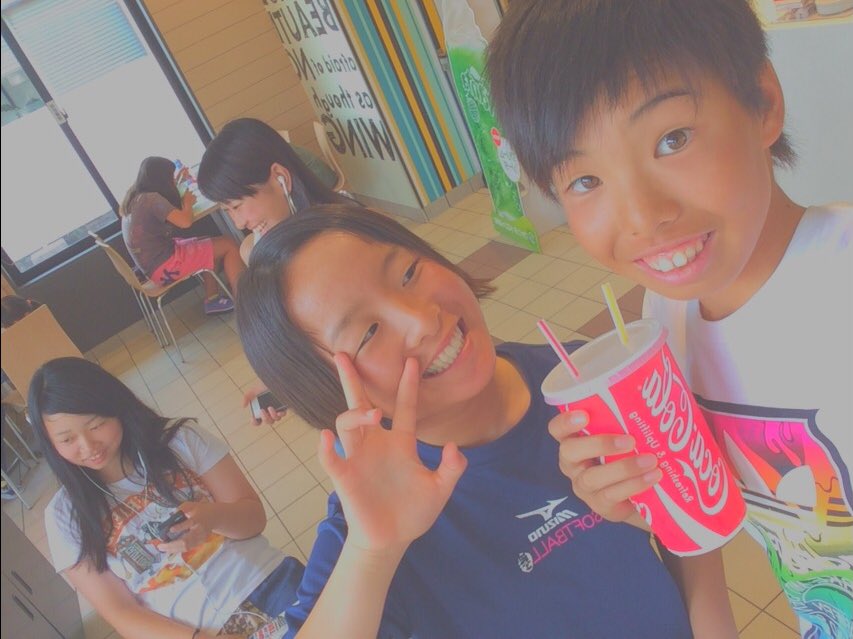 kumeda17's tweet photo. これは、行くしかないやろ😝🤙🏻

乙葉いこーぜ😏🌴
4枚目2人でこんなけ飲んだ（笑）

絶対行こぜ（笑）
@ChOsPeNi https://t.co/mxYGFCzAOd