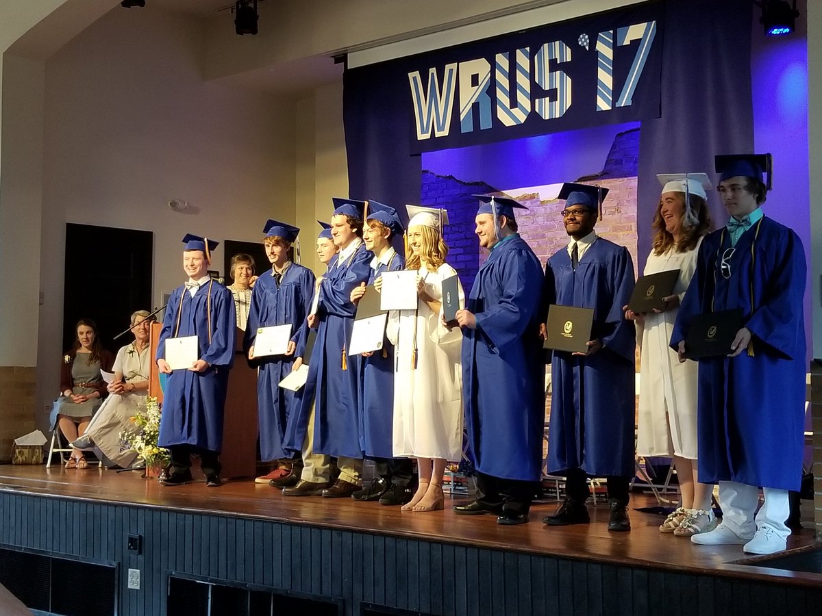 MrCowansClass's tweet photo. @WyeRiverUpperS #classof2017 #graduation #WRUS #future #teachers #musicians #artists #scholars #travelers #coaches #healers 🎓👏 https://t.co/YV7ooqqTQY