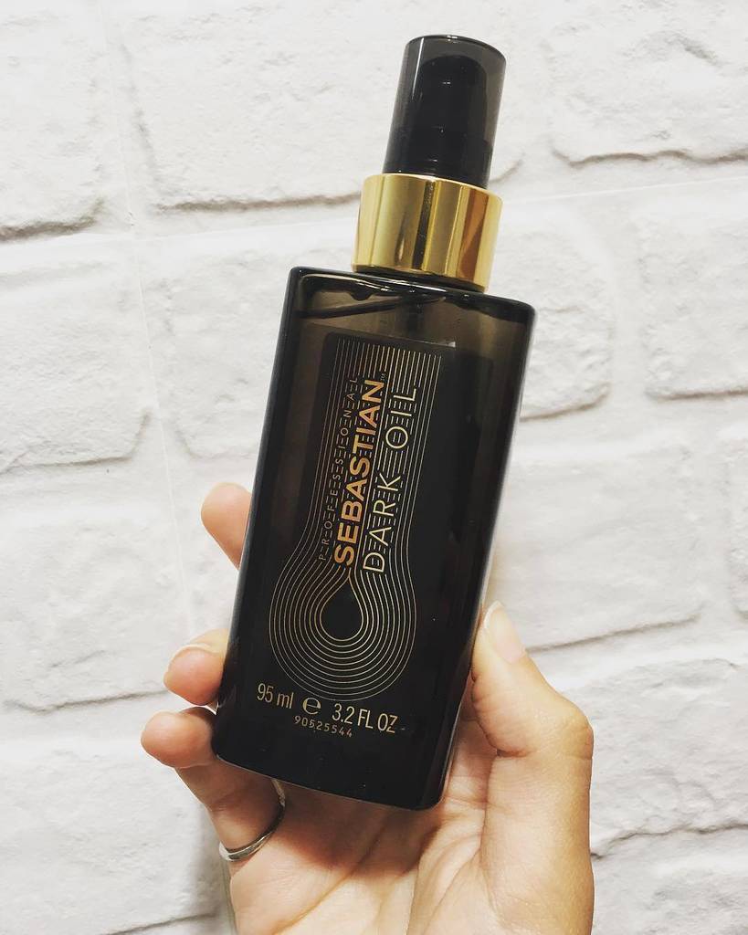 SebastianPro's tweet photo. Dark Oil and Friday night, do you need anything else in life? ✨ Vibing out with @loscuadernosdepaula #SebastianPro… https://t.co/Ziut4EjTDT https://t.co/cbYJKNluYl