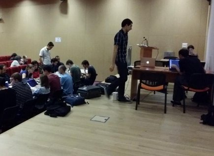 IFB_Bioinfo's tweet photo. Second day #ReproHackathon @galaxyproject #snakemake @GDR_MaDICS @ELIXIREurope https://t.co/k1OibSlKLo