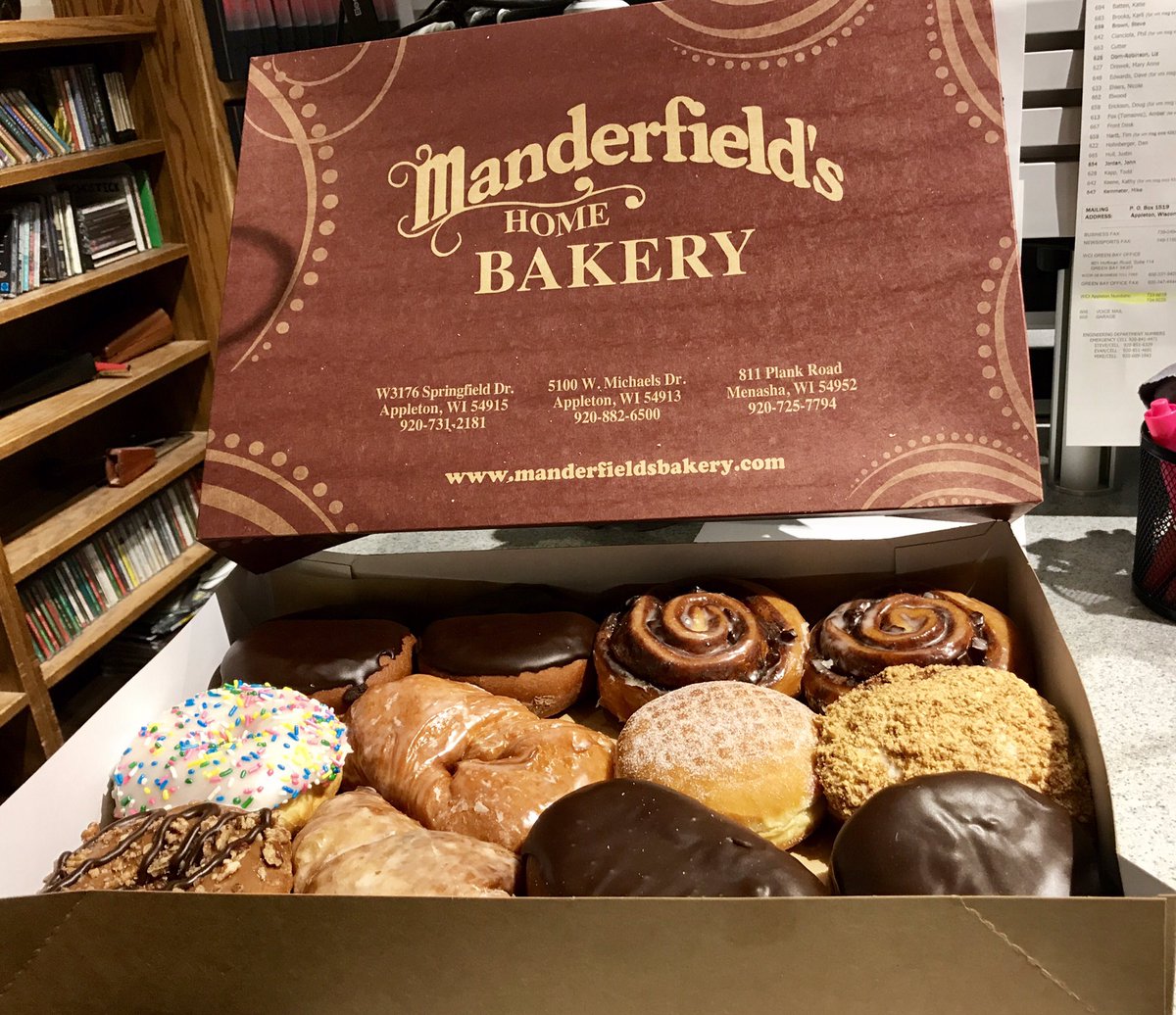 RickMcNealWAPL's tweet photo. #NationalDoughnutDay just got "hole" lot better! #manderfields #NationalDonutDay https://t.co/2kLTMjIUxd