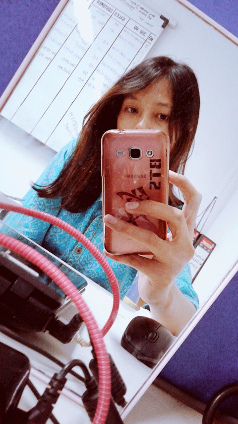 viviannnie's tweet photo. I , This morning ๐๐๐โคโ
#selfie #selcadays #FridayFun #office #๋ฐฉํ์๋
๋จ #diy #yolo #btscase #์๋ฏธ #btsarmyappreciationday https://t.co/4BGcOtwUOW
