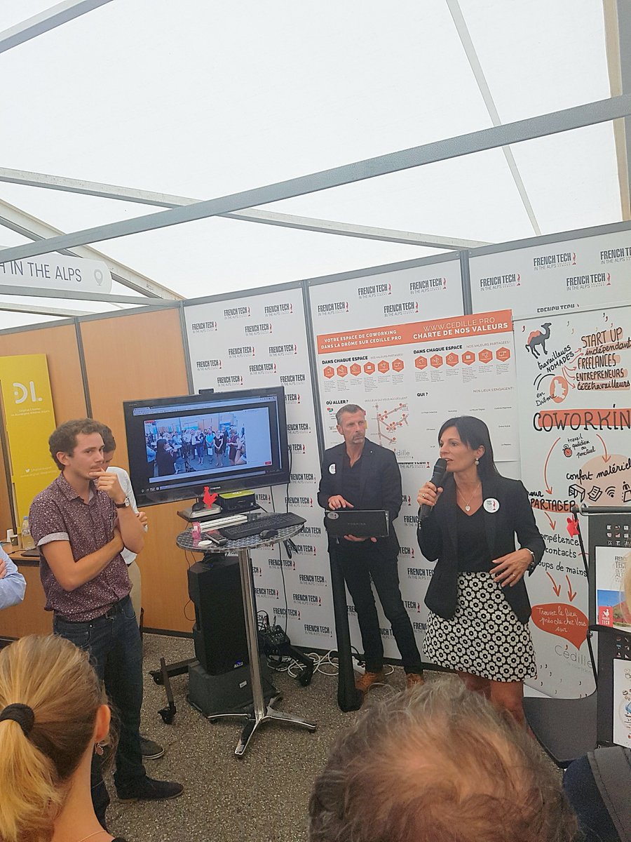 Epicentrecrest's tweet photo. Retour en photos de la journée  #ddd26,  avec la présence du réseau @cedillepro  et de @LaFrenchTech . Avec un stand bien pensé! https://t.co/JVigLTC0ad