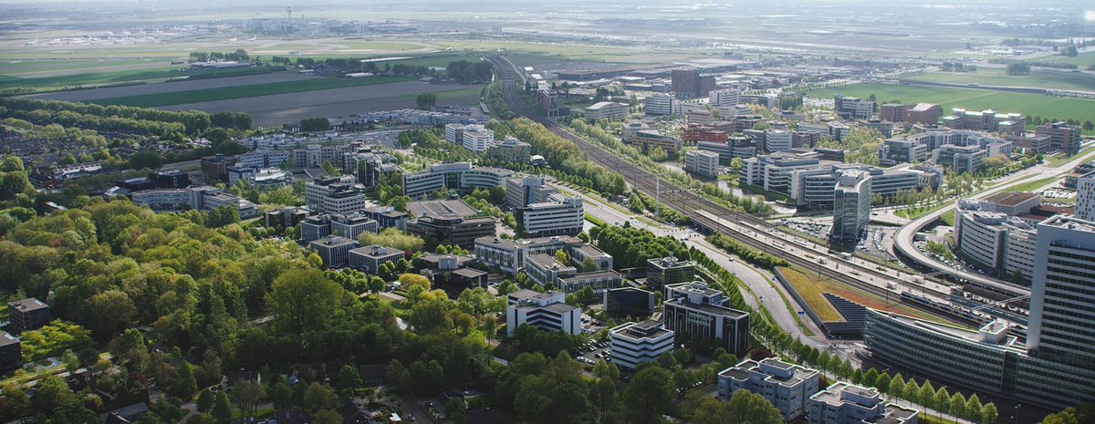 PeterFraanje's tweet photo. HydePark Hoofddorp 15 kantoorgebouwen (>100.000 m2) worden vervangen door 3.000 tot 4.000 woningen @vervangen https://t.co/xWPUbIelv9 https://t.co/ujpF78YfIe