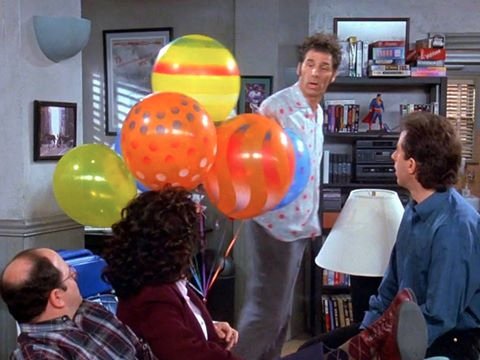 "Those aren’t for New Year’s. Those are my everyday balloons." “The Millennium” is on #Seinfeld tonight! https://t.co/zdWqZih42j