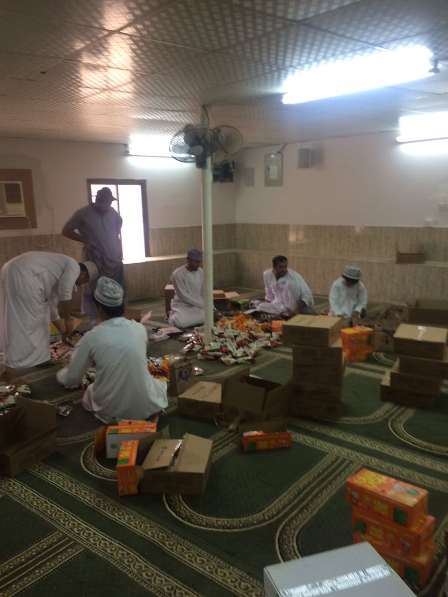 a_khilla's tweet photo. الأخلّاء التطوعي يستعد لإطلاق الحملة الأولى لِ #افطار_صائم https://t.co/p3p7s9ehzH