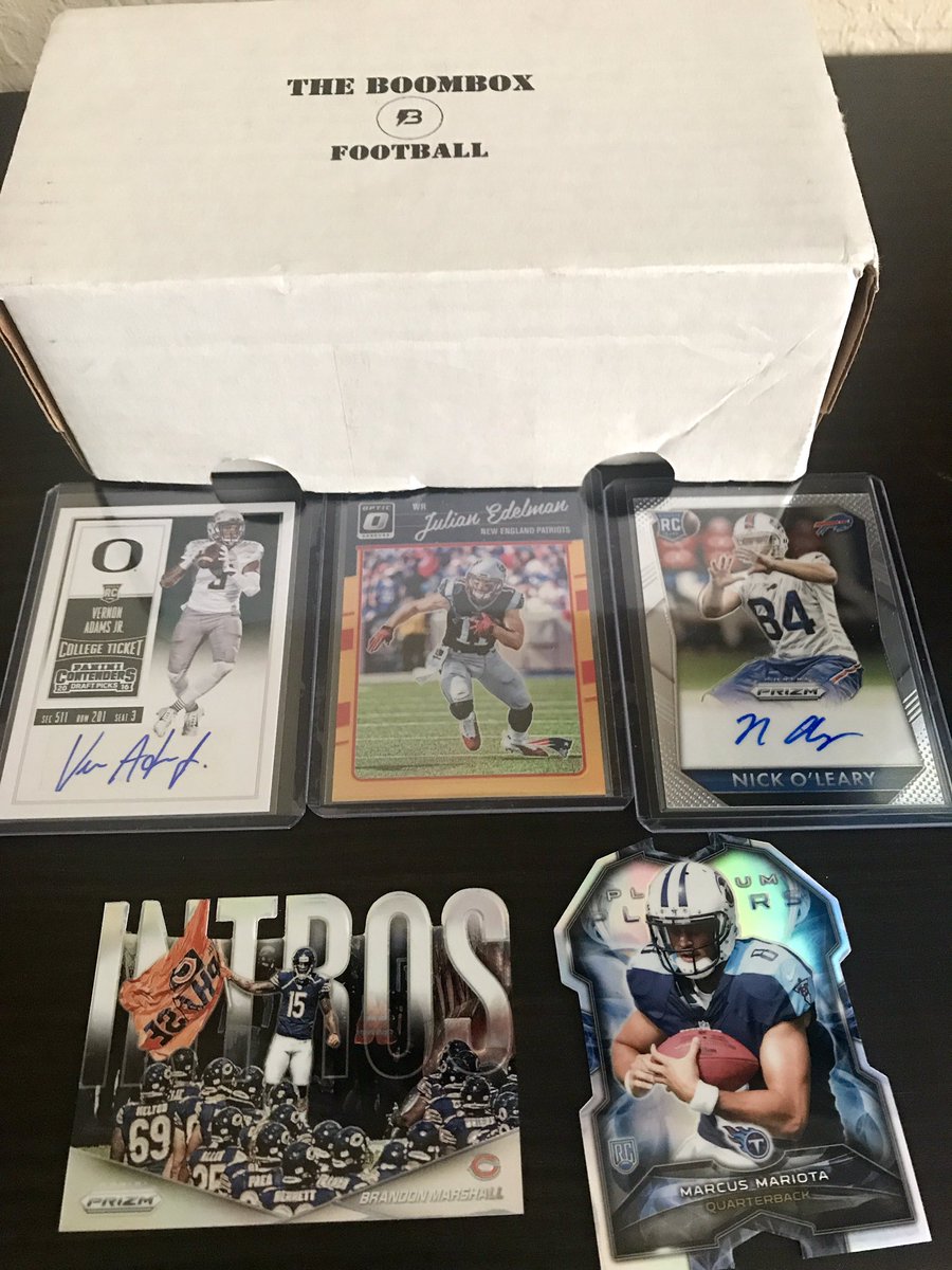 Z5anthony's tweet photo. My hits from #theoriginalboombox
Nick O' Leary
Vernon Adams Jr.
Julian Edelman /199
Some nice inserts
Go check them out great product! https://t.co/Z0tbfOh9mU