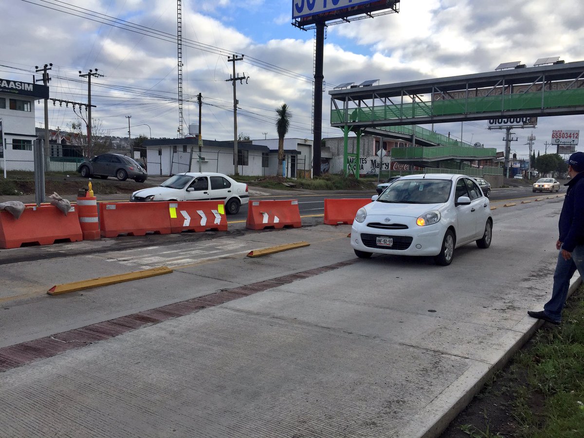 STMHidalgo's tweet photo. Estimado automovilista en apoyo a la movilidad , te recordamos que a partir de hoy puedes hacer uso del deprimido perteneciente al #Tuzobús https://t.co/uCfT5NOJQD