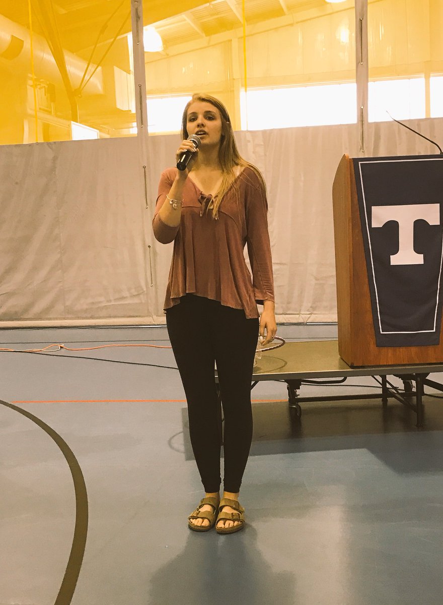 ThomasTitans's tweet photo. Madi sings "Never Grow Up" to the @wths2017 https://t.co/eGP1W01qrk