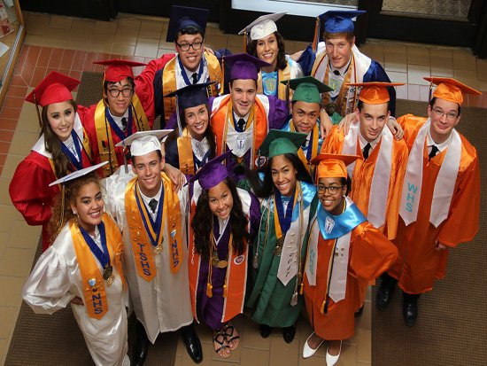 thebaynetcom's tweet photo. Class of 2017 receives nearly $79 million in scholarships... https://t.co/wlWqmDtdl7 https://t.co/GqeprQLqC0