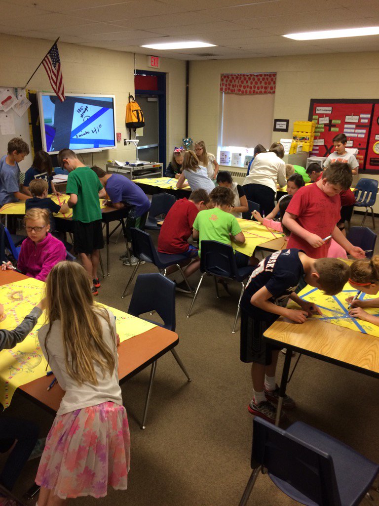 MT_MathDept's tweet photo. Great minds at work! #angles #mathmatters #teamwork https://t.co/zZRDtwc4ng
