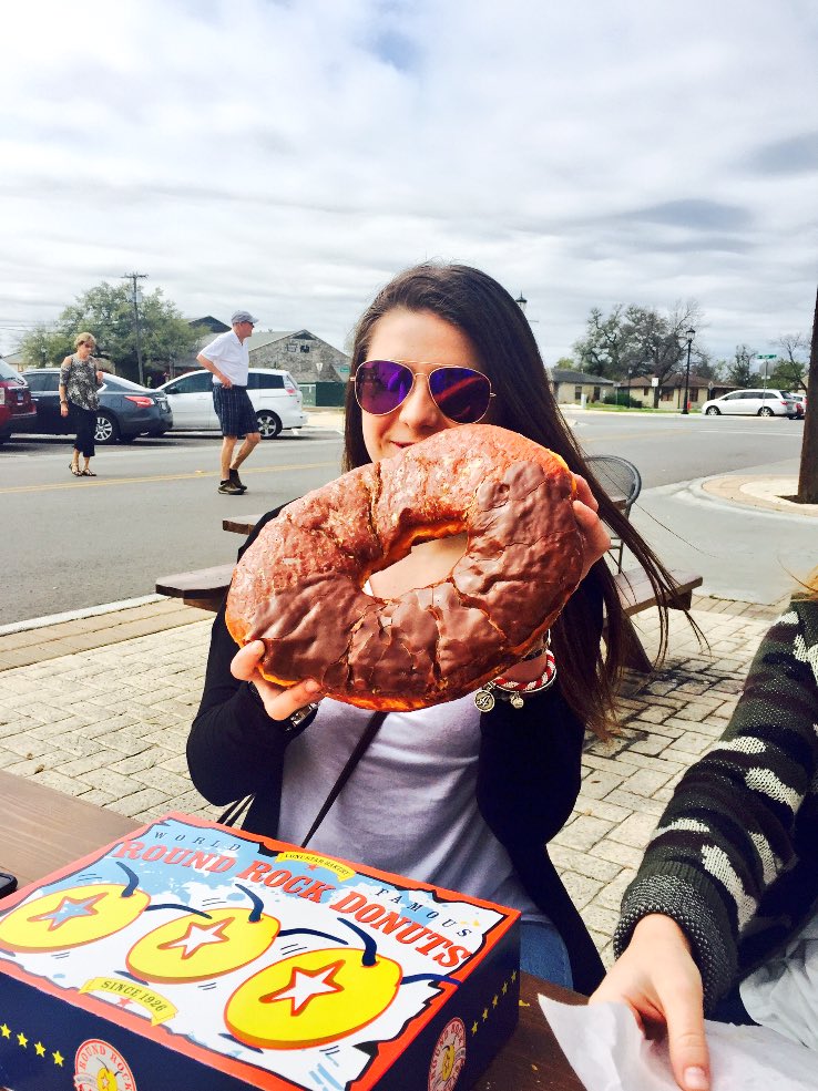 G16Ally's tweet photo. Can we go back just today for this? #nationaldoughnutday #wefinishedit π©π©π©π© https://t.co/uRoraDei1h