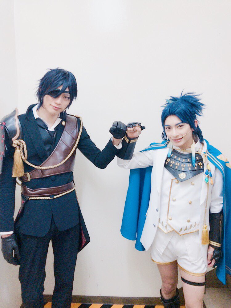 東啓介 刀ステ 2日目ご来場誠にありがとうございました あしたは二公演 お待ちしております そして 貞ちゃんとお写真 T Co Wv44loroiw Twitter