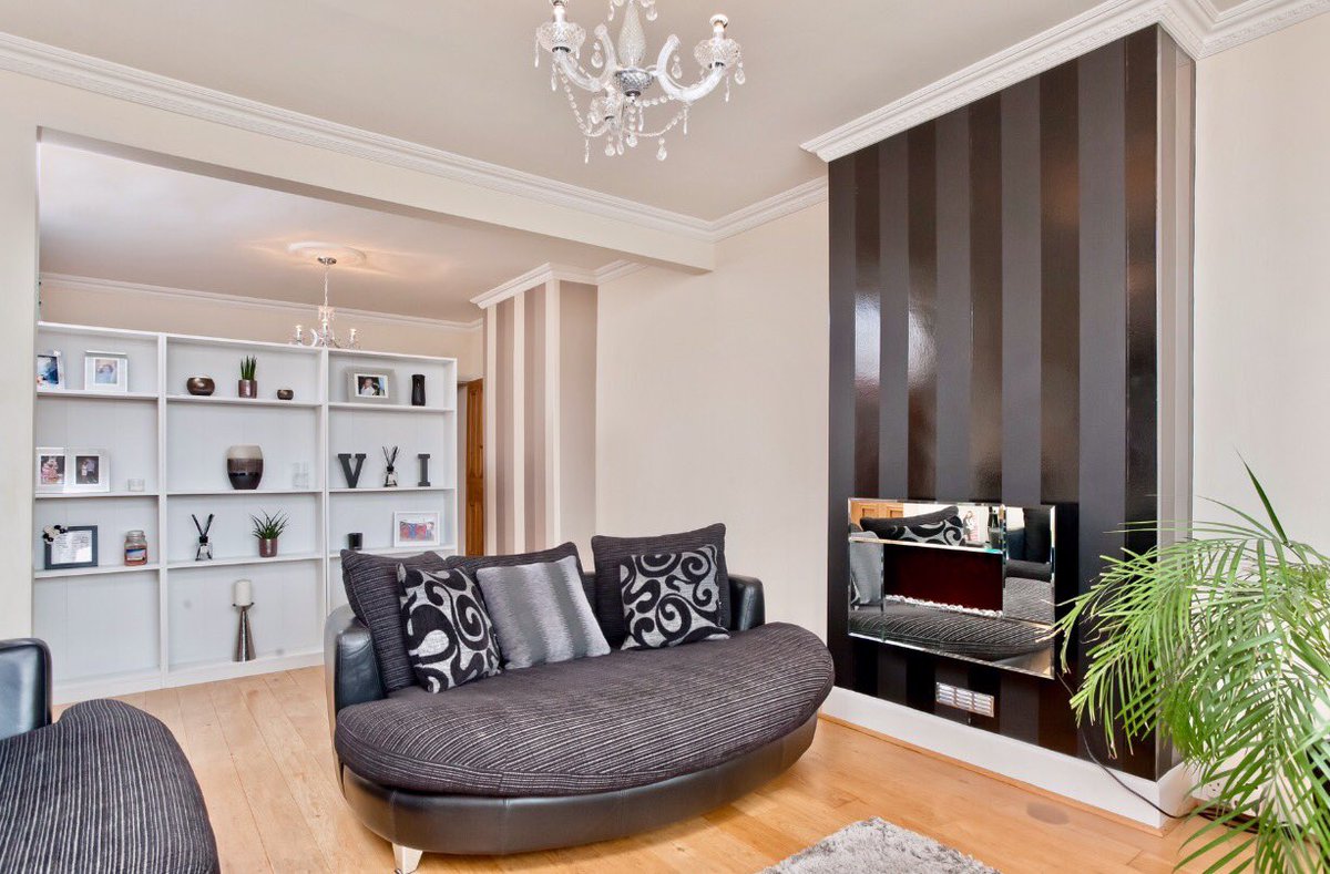 FosterandCo_'s tweet photo. New instruction!
Dudley Road, BN1. £450,000.
4 bedroom house in a fantastic Fiveways location https://t.co/sE7kY9raQi