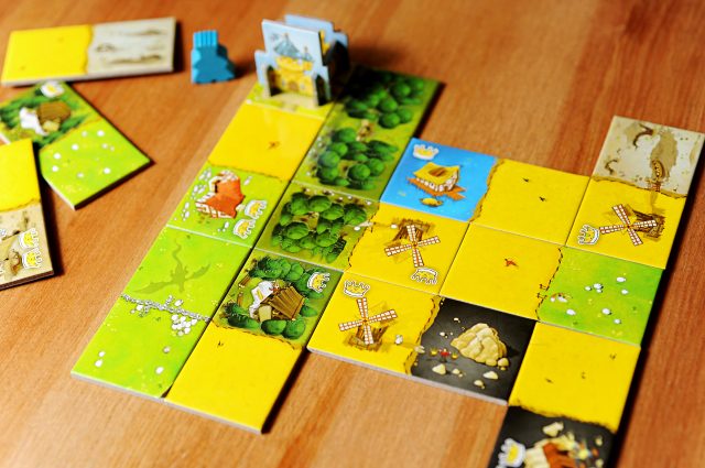 Two games so similar &amp; both deserving of your love: David compares Kingdomino &amp; Honshu today! dailyworkerplacement.com/2017/06/02/kin… #boardgames