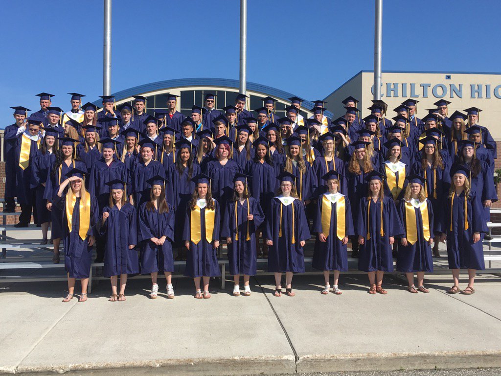 ChiltonHigh's tweet photo. CONGRATULATIONS TO THE CLASS OF 2017! 🎓🎓🎓🎓🎓 https://t.co/x9lNflYZjA