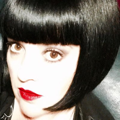 fizzzybubbler's tweet photo. #NewProfilePic #FridayFeeling #FreshCuts #ModernFlapper #FabulousForties #Channeling20sStyle ✨❤️✨❤️ https://t.co/m5yXYgyTcG
