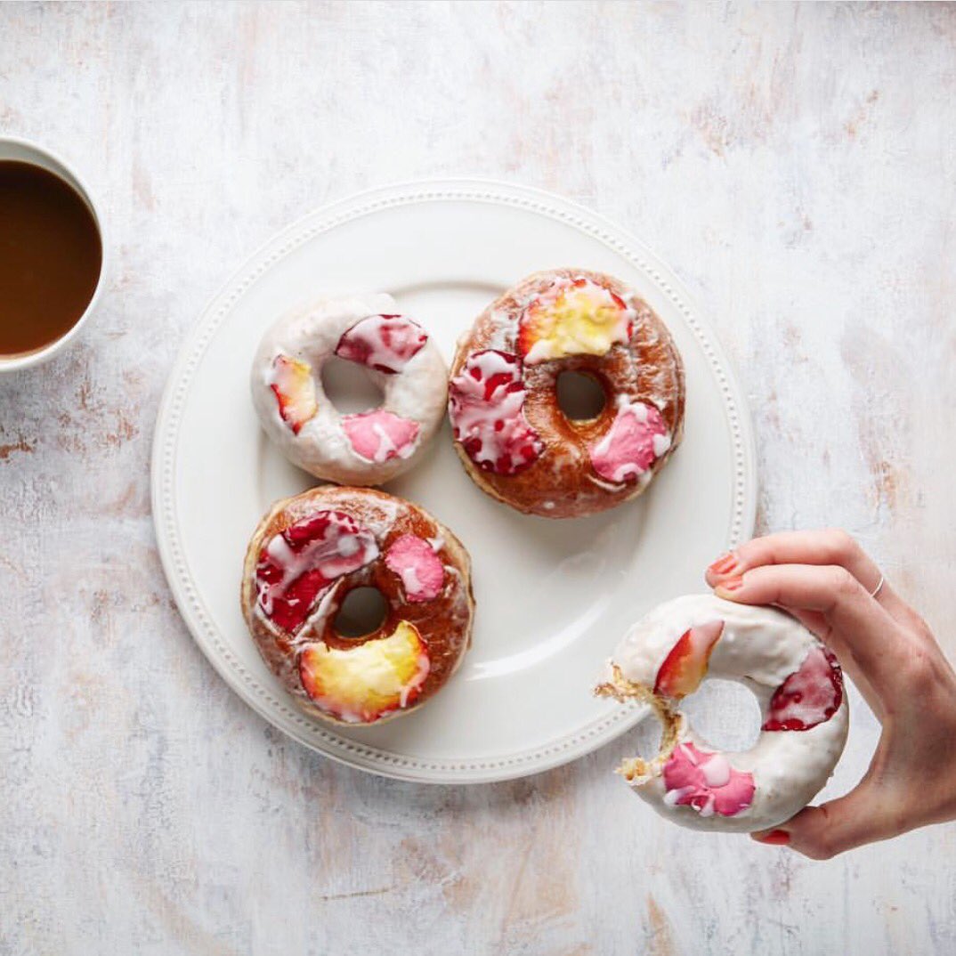 rothdesigner's tweet photo. Treat yo'self βπΌπ©
Happy #NationalDonutDay πβ¨
πΈ: @foodkick
#michelleroth #nyc #foodkick #dessert #gettingmarried https://t.co/y0GhIdWk2D