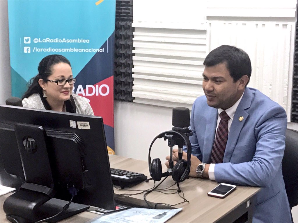 cesarlitardo's tweet photo. Entrevista en Radio d la Asamblea sobre mi participación en el pleno acerca d la #LeydeSemillas #CesarLitardoAsambleista  #LitardoConElAgro https://t.co/ZFzkyYGvSn
