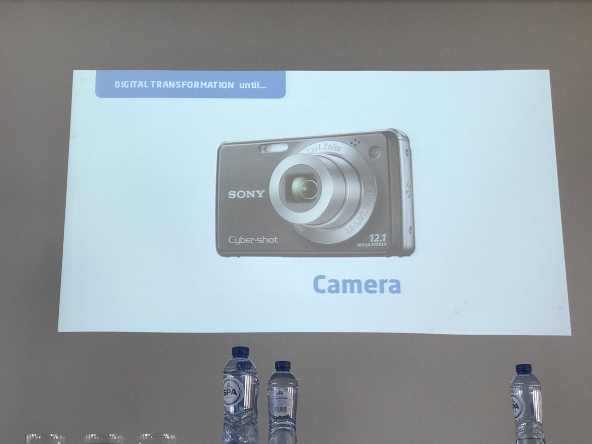 timoelliott's tweet photo. How you can tell you're succeeding with digital transformation - when the "digital" is taken for granted! #DTS2017 https://t.co/YoeY12QWAH