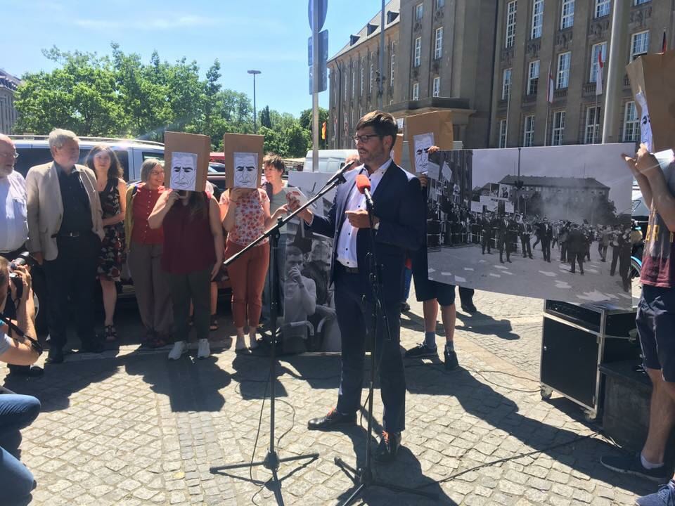 GJ_TempelSchoen's tweet photo. Wir haben heute in der Hoffnung, dass sich derartiges nicht wiederholt, in Erinnerung gerufen, was am #2Juni67 geschah. https://t.co/LHwb0jwj5P