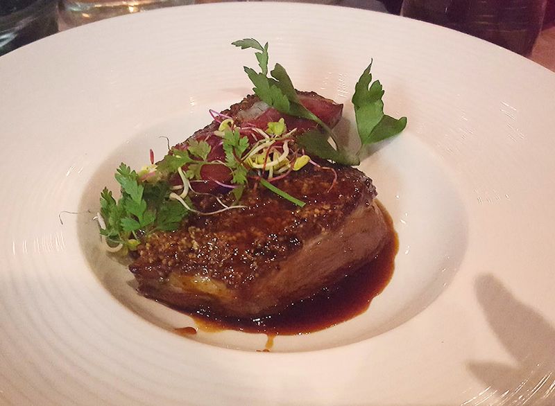 Grain2Sel_fr's tweet photo. Le restaurant bistronomique branché du marais par excellence : le Petit Commines #restaurant #wine https://t.co/jg4IrsI7Yj