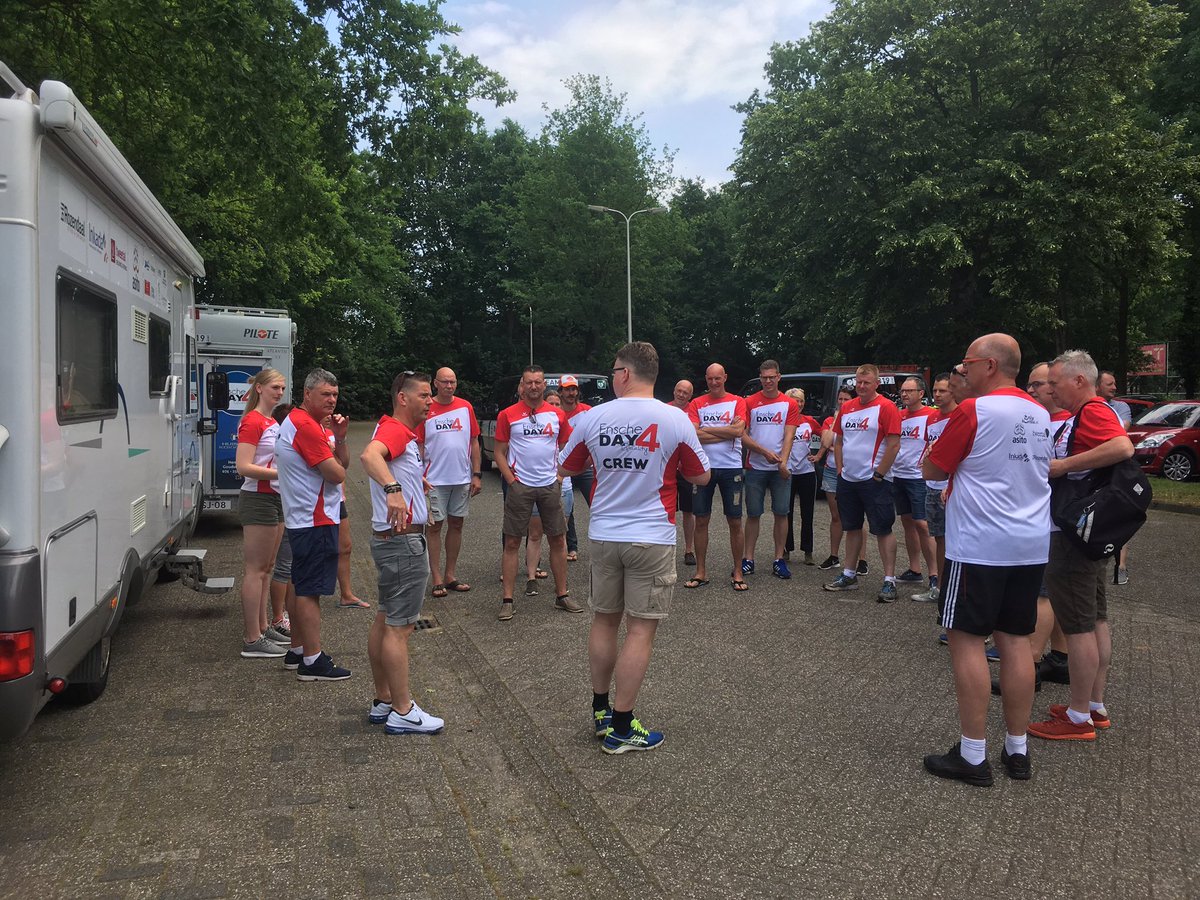 JurgenvanHoudt's tweet image. Respect voor deze toppers! 🎉 #Team319 @TeamEnscheDAY is onderweg naar de #Roparun. 🏃🏻Waardevolle combi: sporten én maatschappelijk actief!👌
