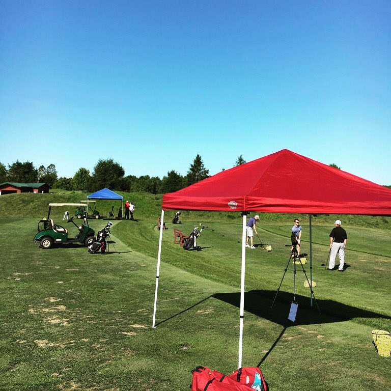 LoggersTrail's tweet photo. Free Beer & Free Lesson Friday is officially underway! Come on out and take advantage of the free Beer from @LiftBridge #FridayG https://t.co/WY8uujvrHu