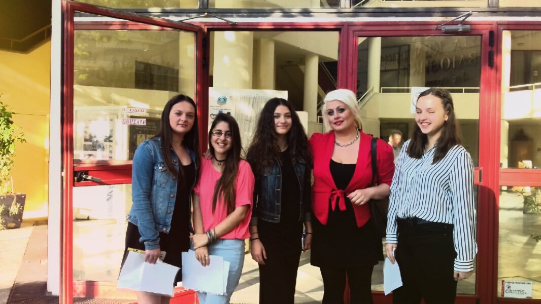 JoPavlopoulou's tweet photo. 1 week after my #imfar talk still on the road presenting our work WITH rather ON sibs @DagmaraLilas @ConversationUK  @Spectrum @DrAnnaJoyce https://t.co/4NjPRj5lAu