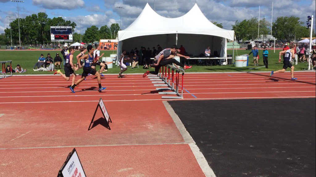 MrsSLHammond's tweet photo. @HaydenHuskies Jared Watson finished 9th for junior boys sprint hurdles. https://t.co/VVYafoke5K