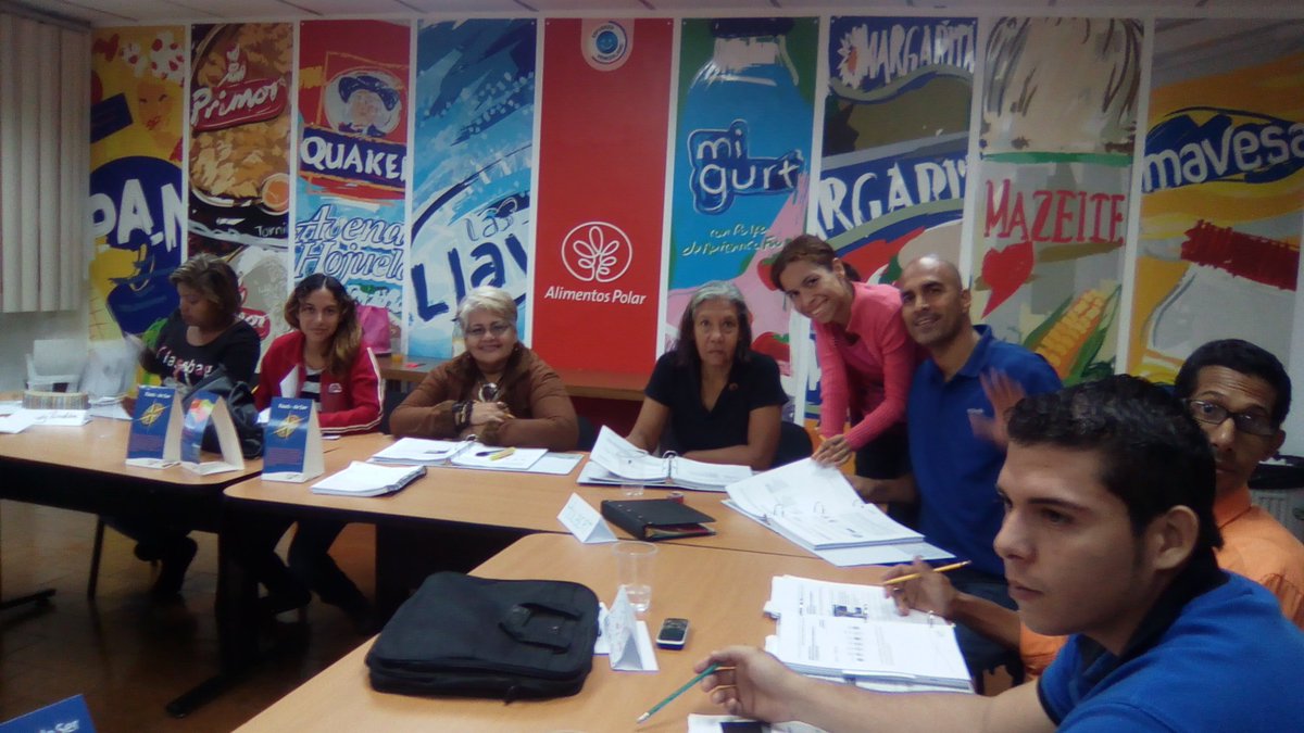 Chusy28's tweet photo. Módulo sobre Comunicación y redes para la acción local #PGOC #actívateyconstruye #VallesCentrales https://t.co/Uda1hn69e4