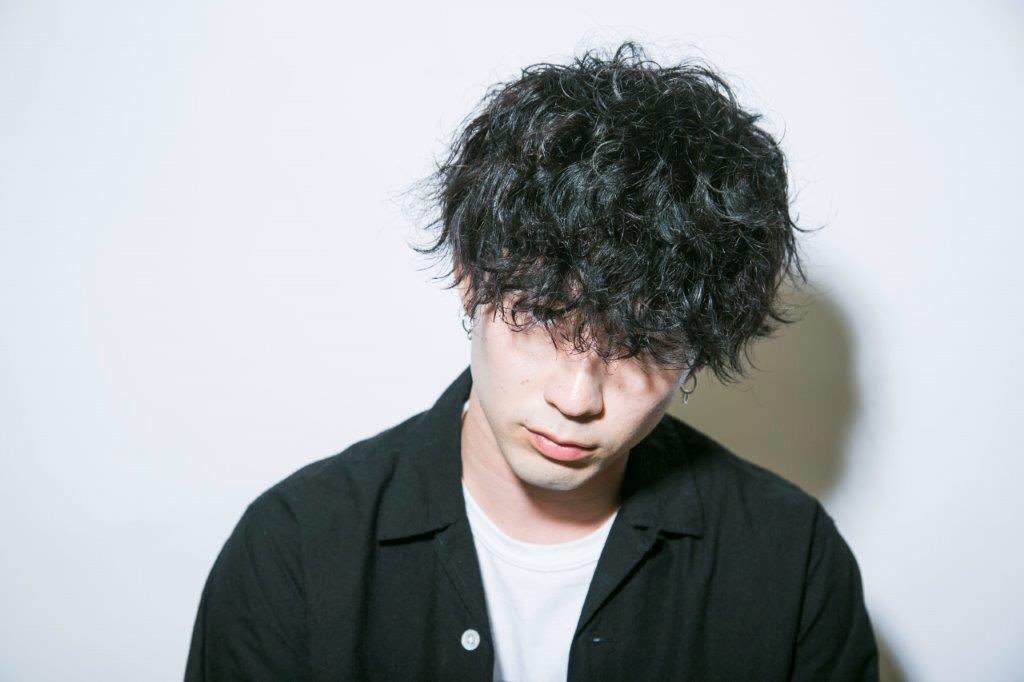 あなたの髪型 驚くばかりパーマ メンズ 黒髪