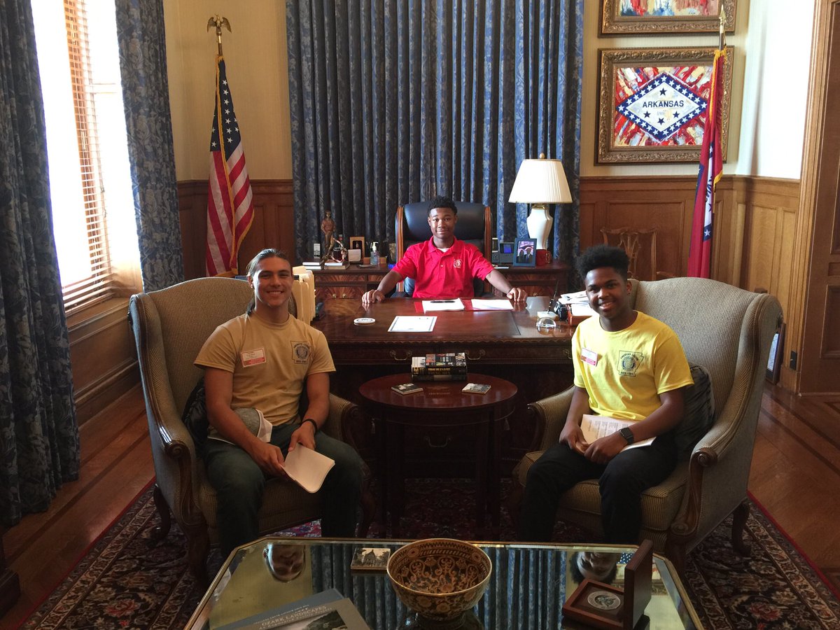 ARBoysState's tweet photo. Live from around the Capitol this morning! Delegates are taking office and passing legislation. #ARBS2017 https://t.co/HWEbLCiZZC