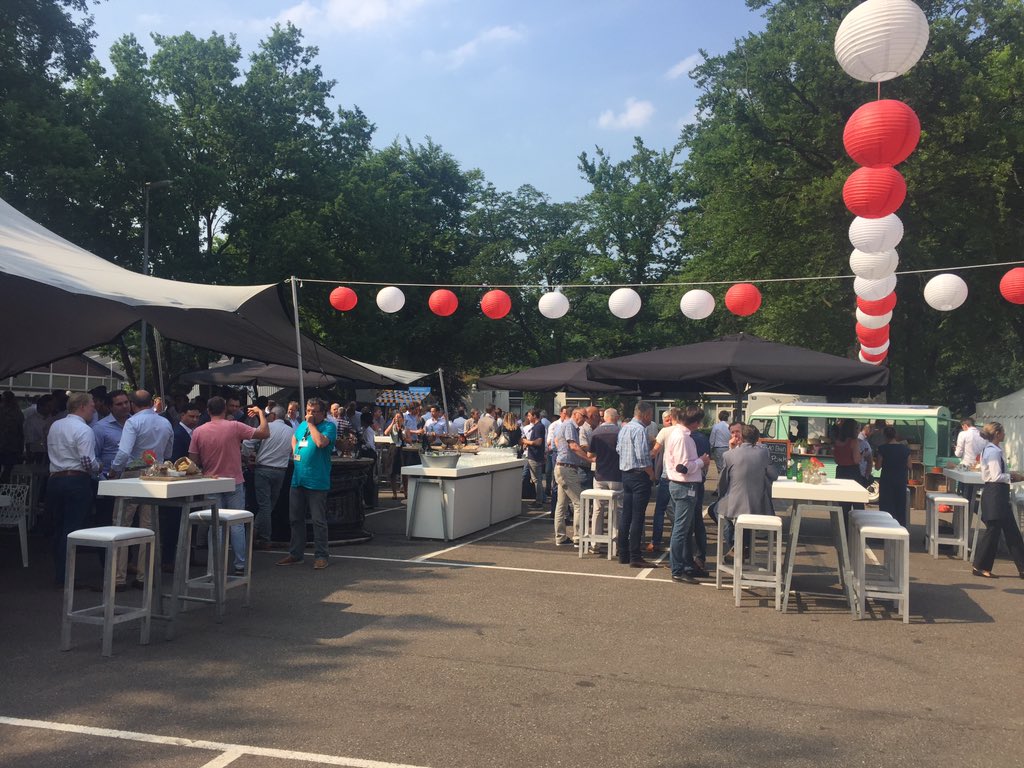 VWTelecom's tweet photo. Meet & Eat 2017 in volle gang! #CyberSecurity #totalconnectivity https://t.co/b0ZbguyV60