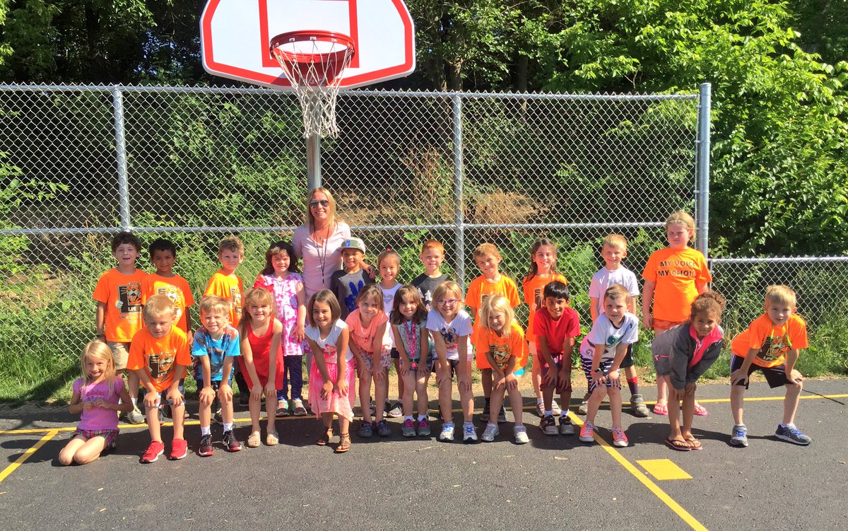 mcdonake's tweet photo. Happy Last Day!!! #Lpstigers https://t.co/cTyg1rO0y3