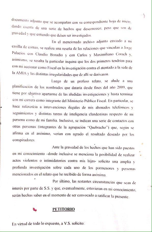 eldestapeweb's tweet photo. La denuncia de Nisman contra Bonadio por la violenta amenaza contra él y sus hijas. @CFKArgentina la había mencionado. Vía @AleRuaTwit https://t.co/oPCMrGpGmv