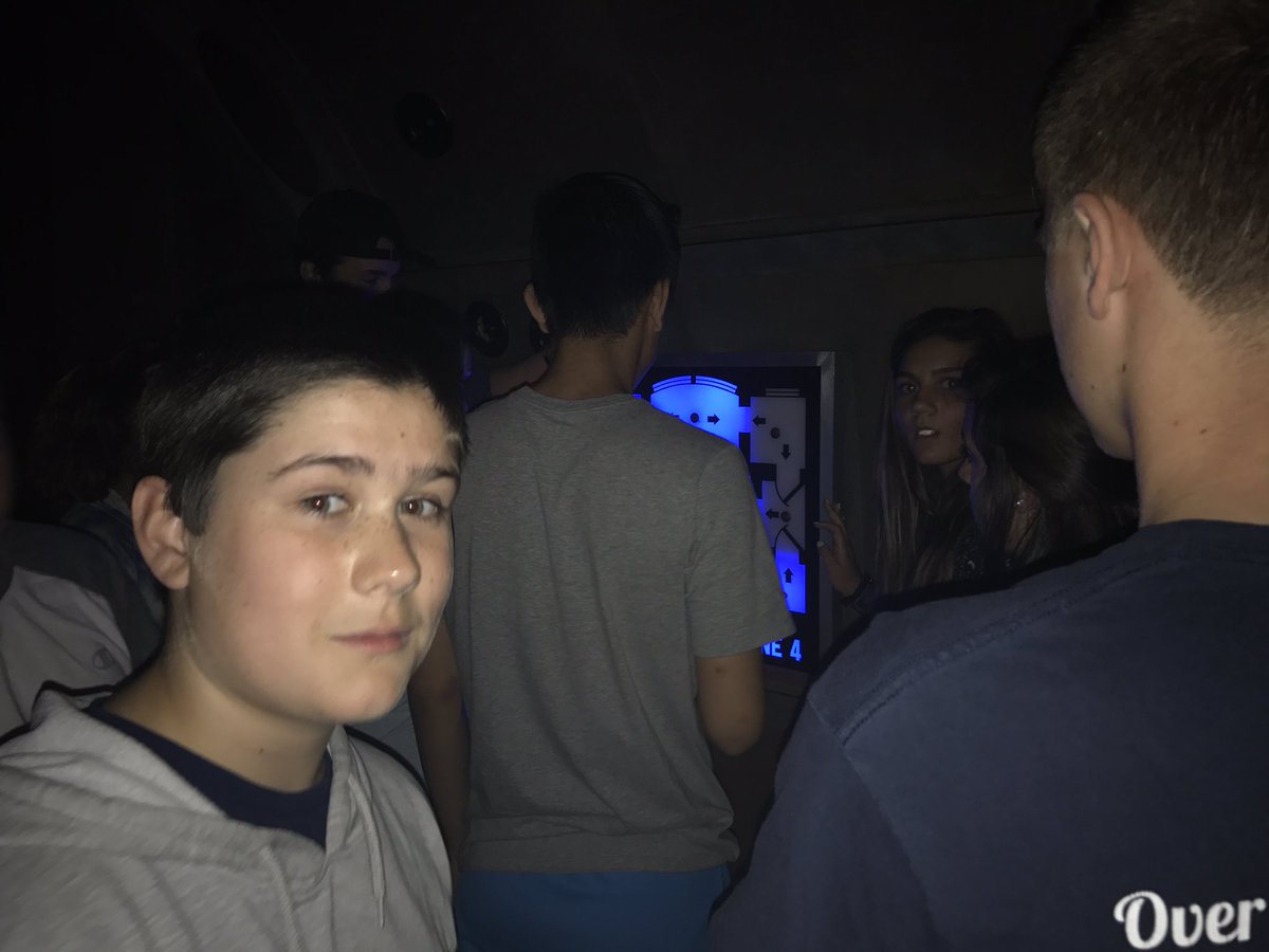 MrsRonayne's tweet image. Great teamwork @5wits today 👍🏻Thanks to Student Council for being awesome &amp;amp; @MrsKrugger for being the best chaperone 💙💛👏🏼