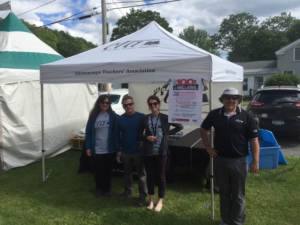 VoigtAndrew's tweet photo. Chittenango TA educating the community all weekend on the perils of Con Con @AndyPallotta  @NYSUTCNY @clearypm https://t.co/nsgkEBb4HQ