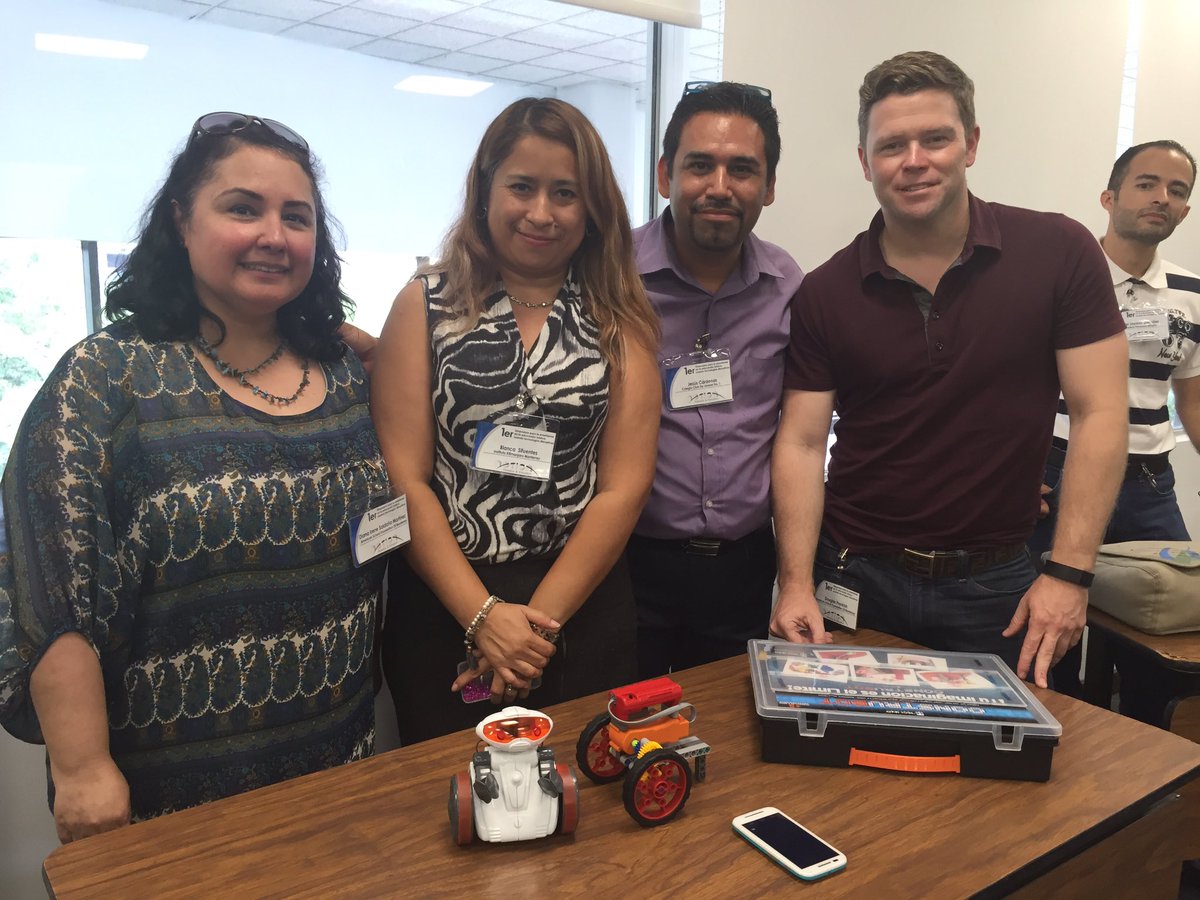 dianasaldana's tweet photo. Learning about other robotics programs used in other schools. @dougfrankish #asfmtech #asfmlearns #coding https://t.co/OMFWJJ6GDR
