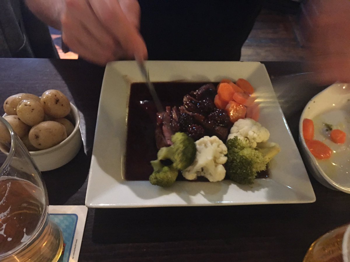 newtonabbottown's tweet photo. Lovely #food tonight @TeignCellars best I've had in ages.  #food #beer https://t.co/vtYeXBWSku