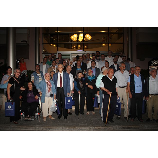 Geleneksel Huzurevi İftar yemeğenin 12. senesinde, Çukurova GİAD Ailemiz, Huzurevi sakini büyüklerimizi iftar yemeğinde ağırladı.