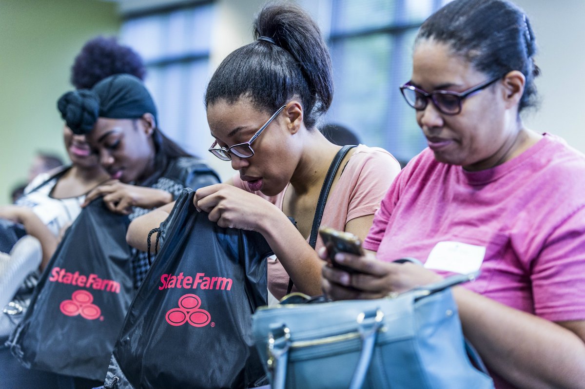 GSU_Perimeter's tweet photo. Today we welcomed 40 @StateFarm Scholars to the #DecaturCampus for orientation! #PerimeterCollege #GeorgiaState #TheStateWay #GSU https://t.co/lxTTyYZRM5