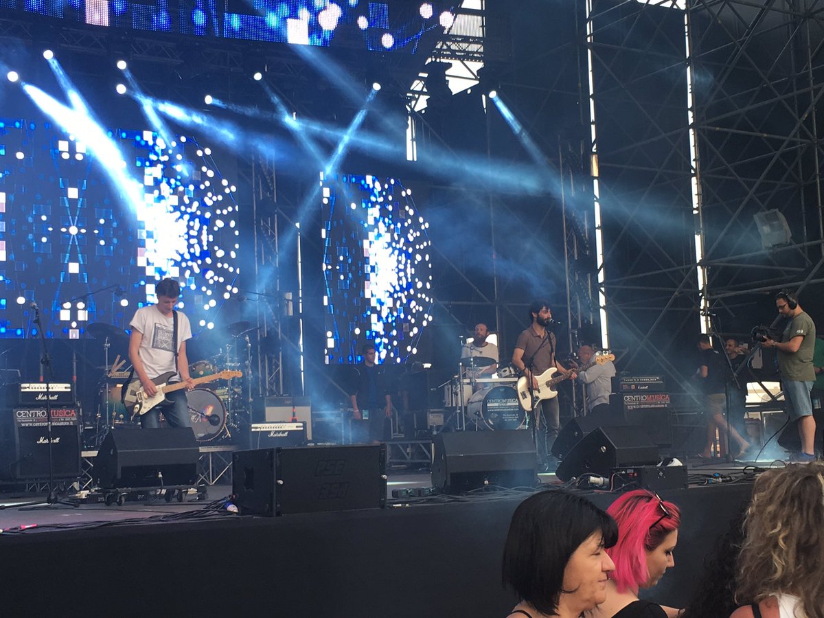 DAMASHband's tweet photo. Grazie! @MeetingdelMare #damash #rock #live #meetingdelmare @FabrizioMoroOff https://t.co/8YtFHWii93