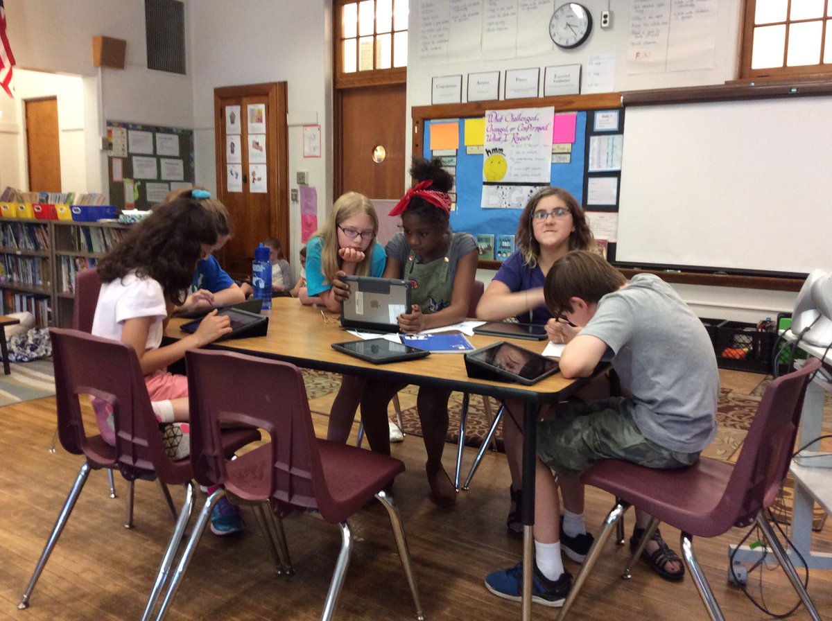 RHSDragon5B's tweet image. Our iPads go away for the year in a couple of minutes. Getting some last minute backing up &amp;amp; playing in before they go away. #RHSdragons